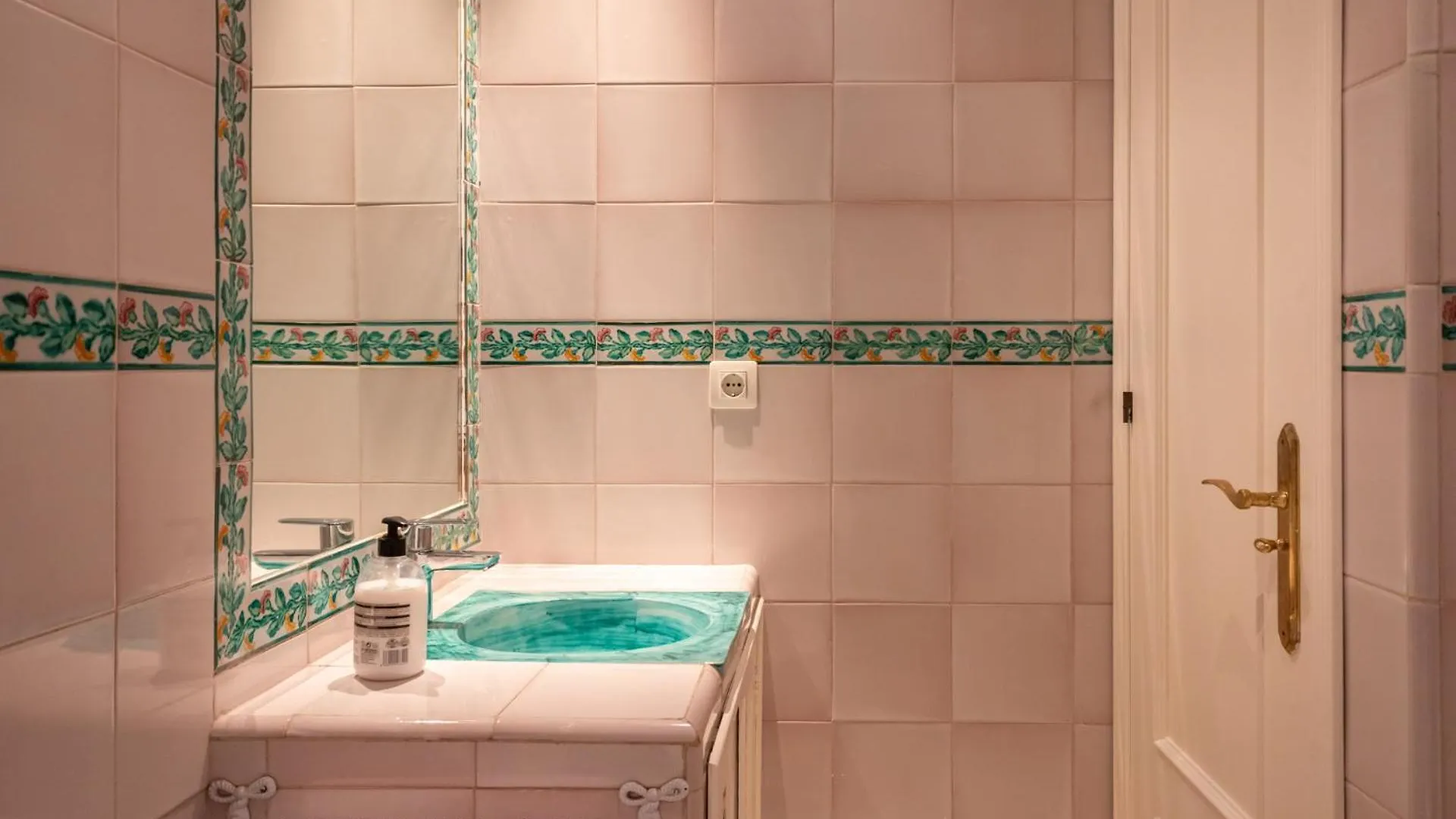 Rey Alfonso Apartamento Con Garaje, 6 Pax セビリア