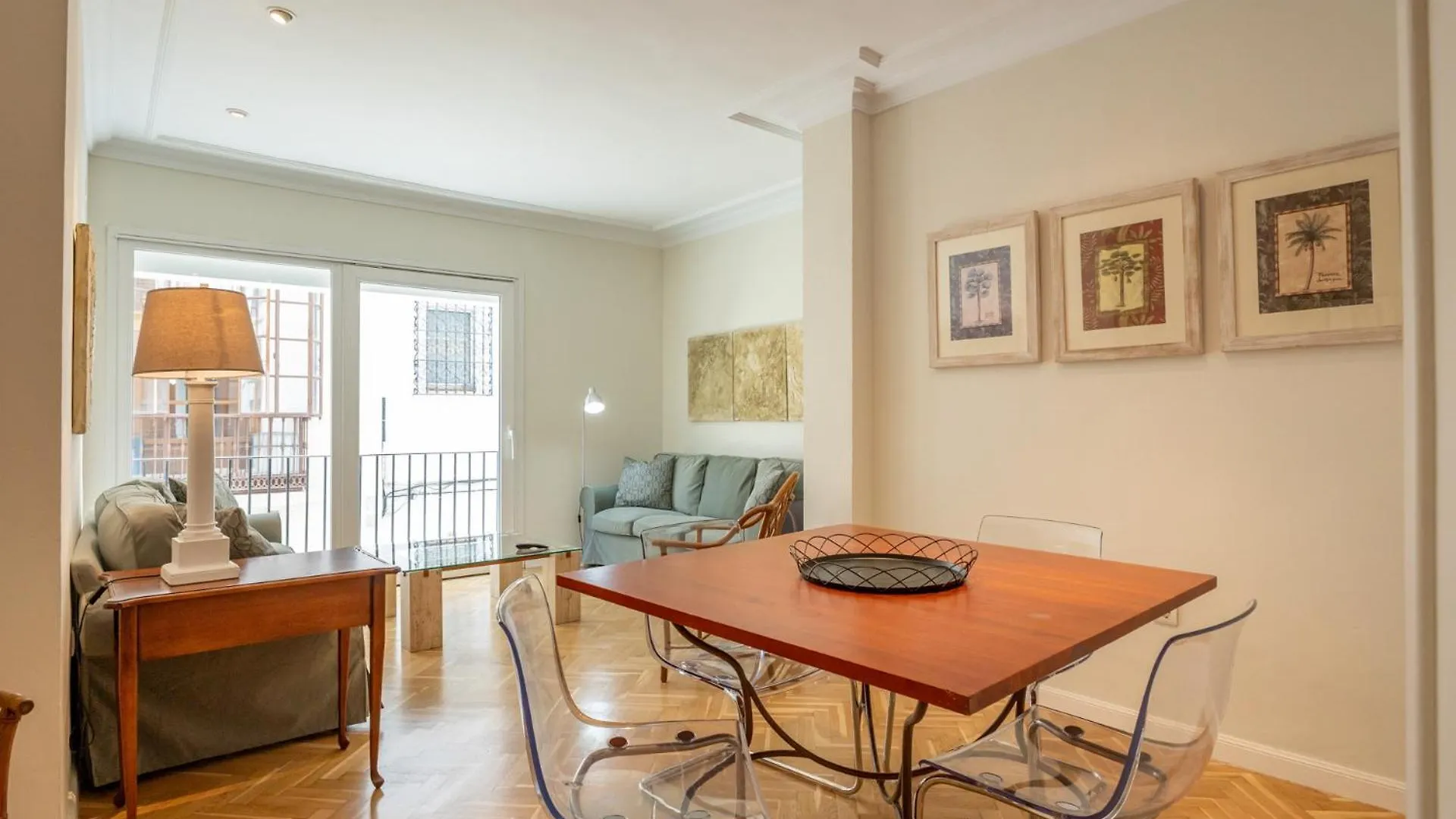 Rey Alfonso Apartamento Con Garaje, 6 Pax セビリア アパート